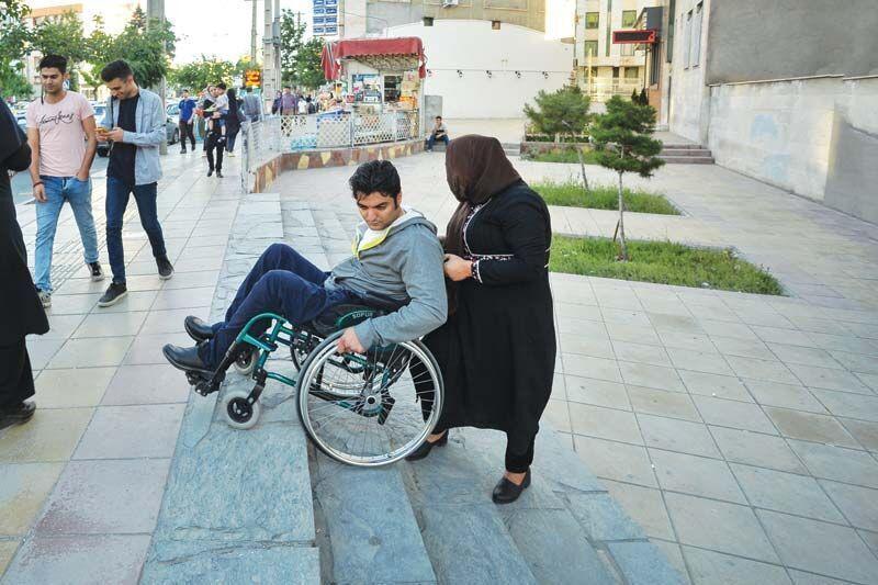 خبرنگاران مناسب سازی شهر مشهد برای معلولان در حال اجرا است