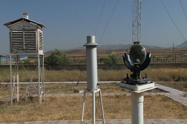 خبرنگاران 2 ایستگاه هواشناسی شهری در خرم آباد نصب شد