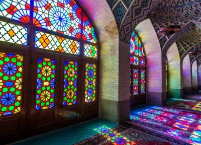 زیباترین شیشه کاری های دنیا را در مساجد و کلیساها به دیدن بنشینید