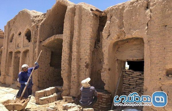 شروع بازسازی قلعه حسین آباد در شهرستان خاتم