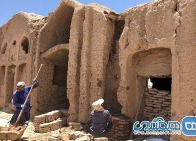 شروع بازسازی قلعه حسین آباد در شهرستان خاتم