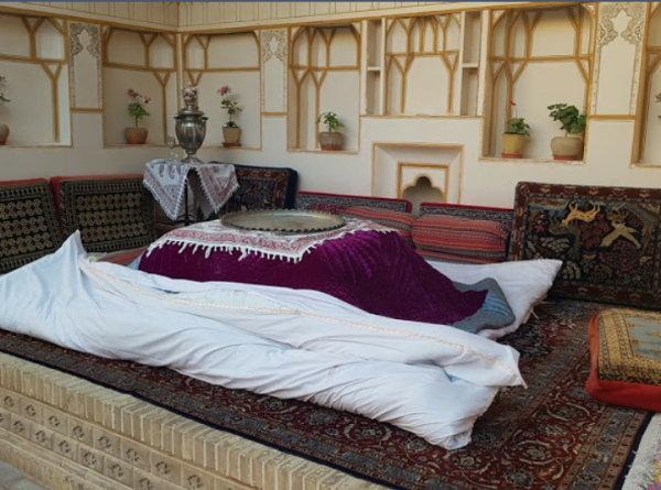هتل مهین سرای راهب کاشان