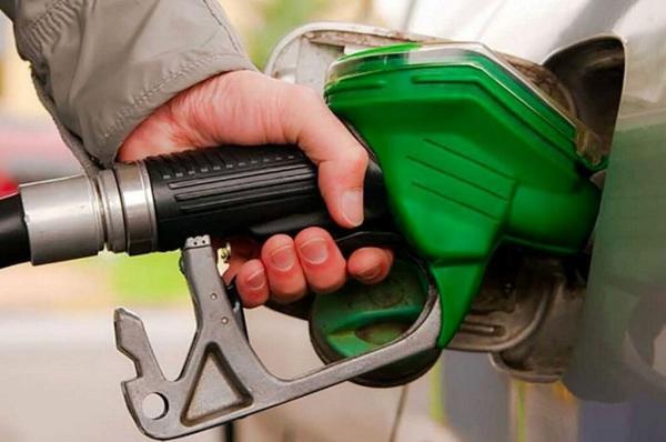 آیا بنزین سال جاری گران می گردد؟ ، شرح مدیرعامل شرکت پخش فرآورده های نفتی