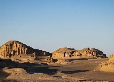 بیابان لوت یکی از جاذبه های گردشگری ایران به شمار می رود